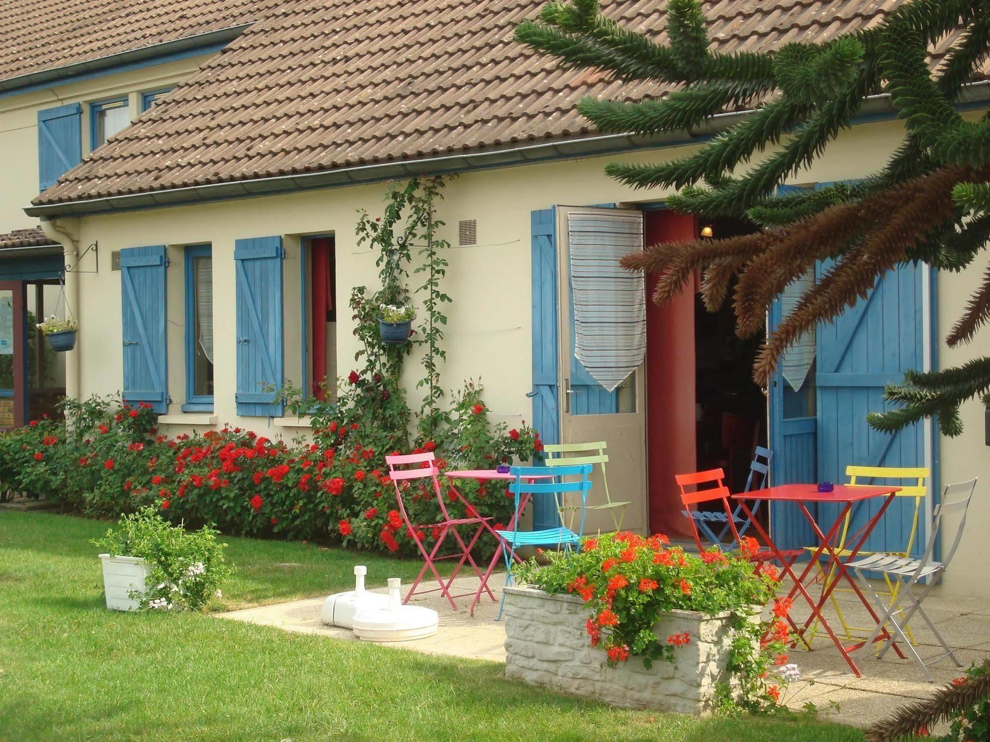 Sure Hotel By Best Western Plaisir Exterior foto
